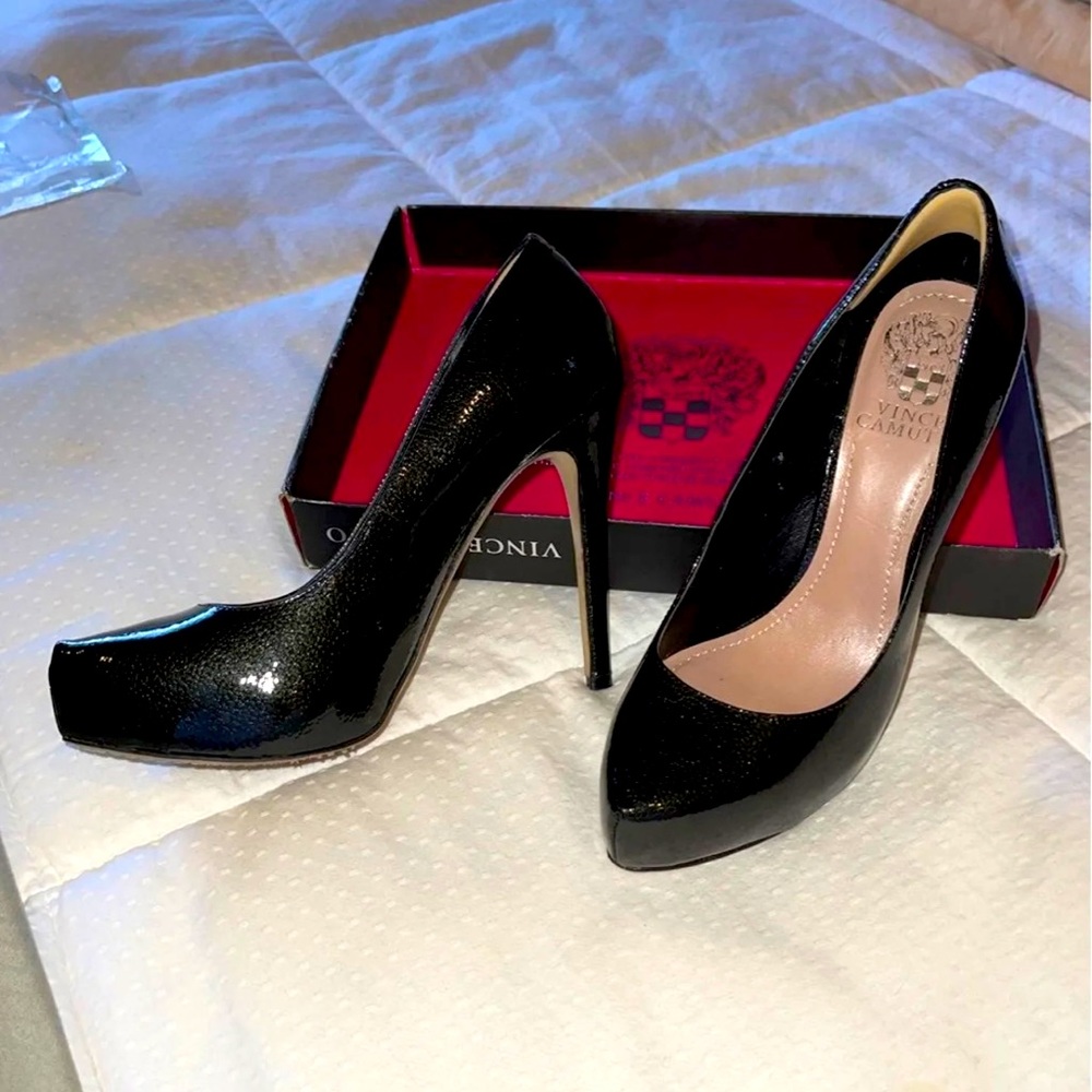 VINCE CAMUTO Marble/Black Patent SZ 6.5 WORN ONCE